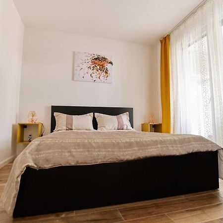 Starlight Bronze Szeged- Exclusive Apartment Ngoại thất bức ảnh
