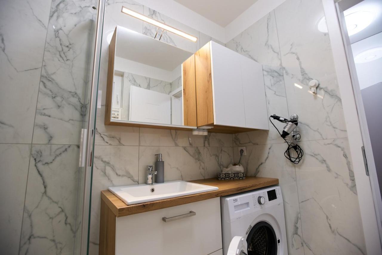 Starlight Bronze Szeged- Exclusive Apartment Ngoại thất bức ảnh